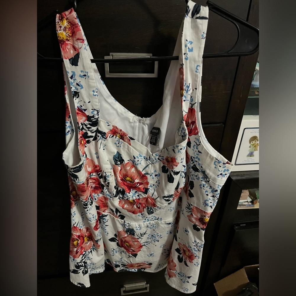 Floral top